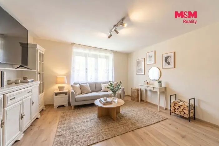Prodej rodinného domu, Jeviněves, 45 m2