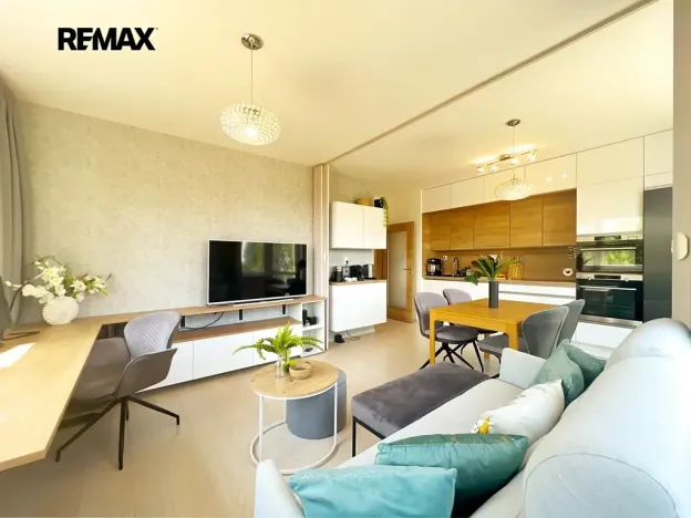 Prodej bytu 2+kk, Praha, Velvarská, 55 m2