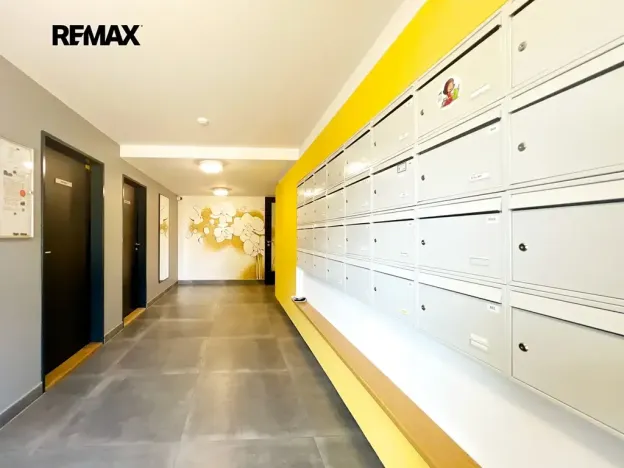 Prodej bytu 2+kk, Praha, Velvarská, 55 m2