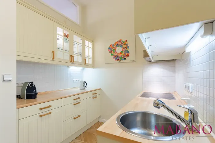 Pronájem bytu 2+1, Praha - Staré Město, Valentinská, 61 m2