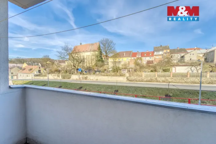 Prodej bytu 3+1, Žlutice, Pod Strání, 75 m2