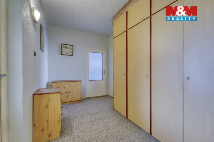 Prodej bytu 3+1, Žlutice, Pod Strání, 75 m2