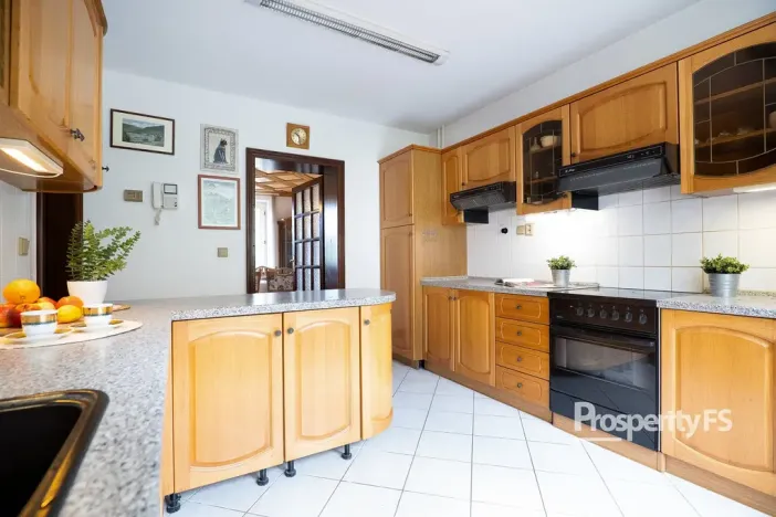 Prodej rodinného domu, Ústí nad Labem - Vaňov, Kruhová, 319 m2