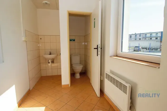 Pronájem skladu, Brandýs nad Labem-Stará Boleslav, 424 m2