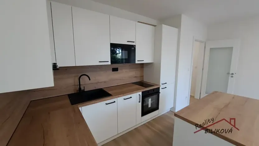 Pronájem bytu 2+kk, Praha - Černý Most, Arnošta Valenty, 47 m2