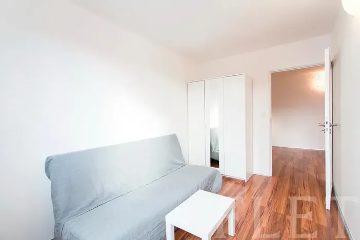 Pronájem bytu 2+kk, Praha - Karlín, Molákova, 42 m2