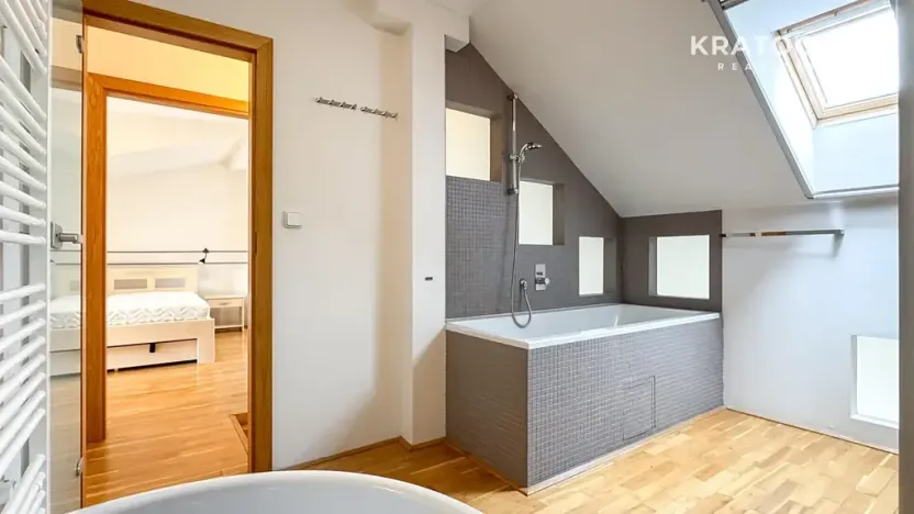 Prodej bytu 3+kk, Praha - Smíchov, Hořejší nábřeží, 117 m2
