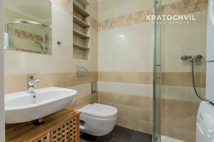 Pronájem bytu 1+kk, Praha - Bubeneč, Korunovační, 32 m2