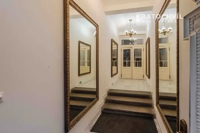 Pronájem bytu 1+kk, Praha - Bubeneč, Korunovační, 32 m2