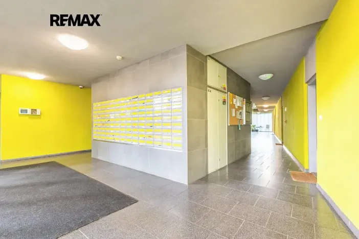 Prodej bytu 1+kk, Praha - Záběhlice, Na Slatince, 31 m2