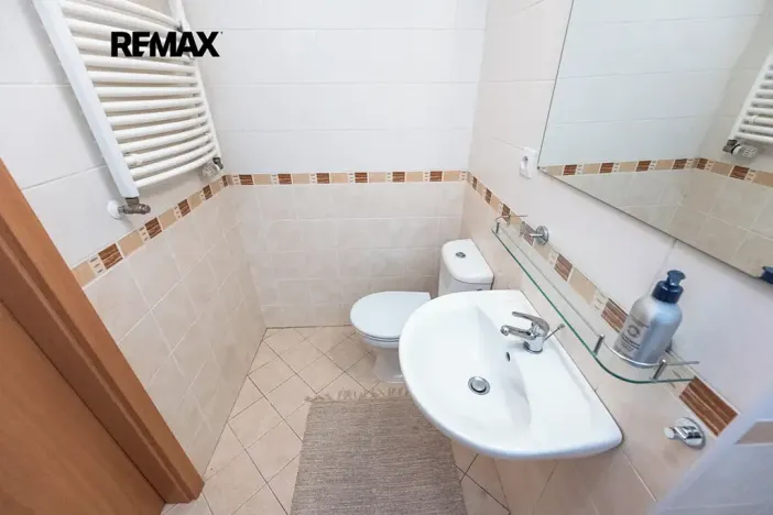 Prodej bytu 2+kk, Praha - Hlubočepy, Kováříkova, 37222 m2
