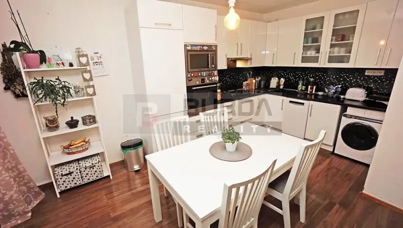 Prodej bytu 3+1, Neratovice, 75 m2