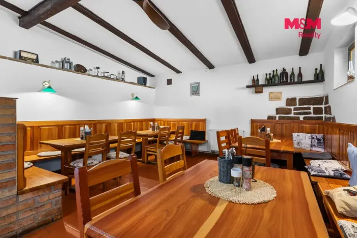 Prodej restaurace, Lomnice nad Popelkou, Poděbradova, 600 m2