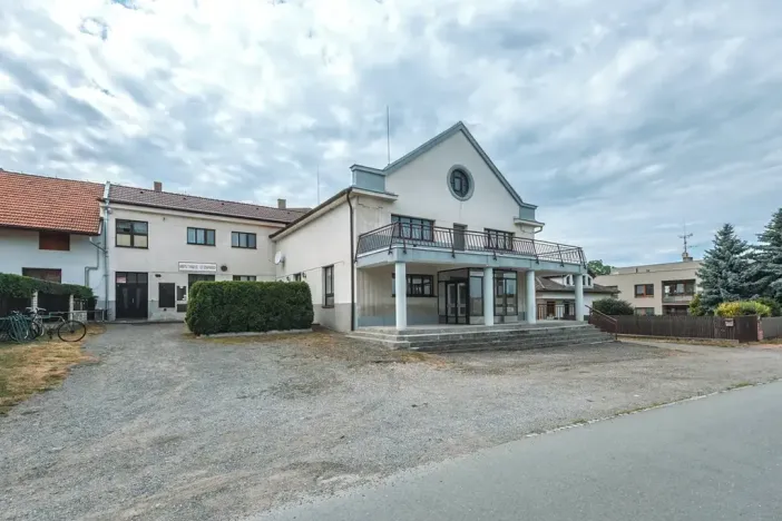 Prodej komerční nemovitosti, Klamoš, 865 m2