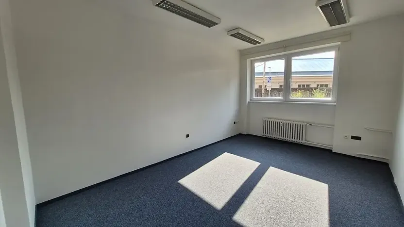 Pronájem kanceláře, Praha - Nusle, V Občanském domově, 37 m2