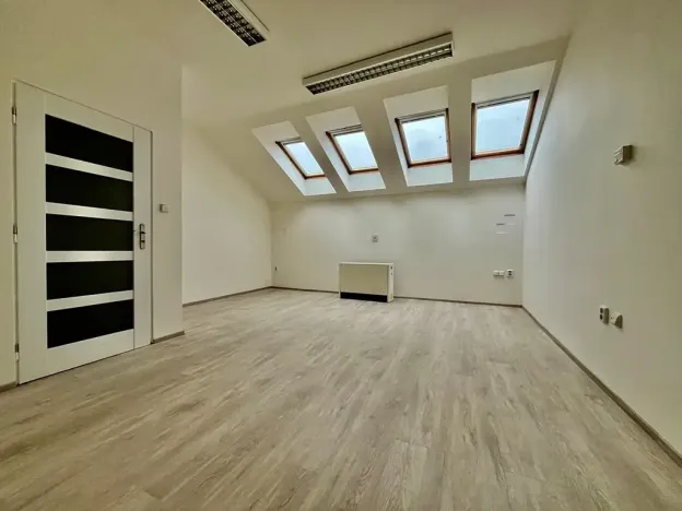 Pronájem kanceláře, Praha, 75 m2