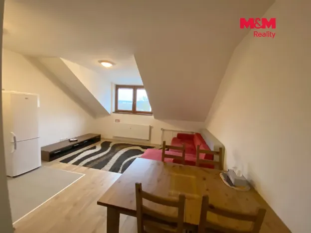 Pronájem bytu 1+kk, Slaný, Wilsonova, 38 m2