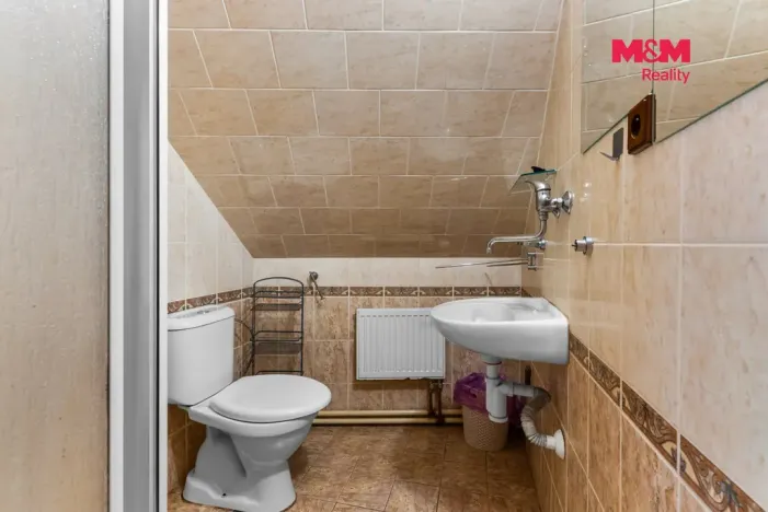 Prodej ubytování, Lomnice nad Popelkou, Poděbradova, 600 m2
