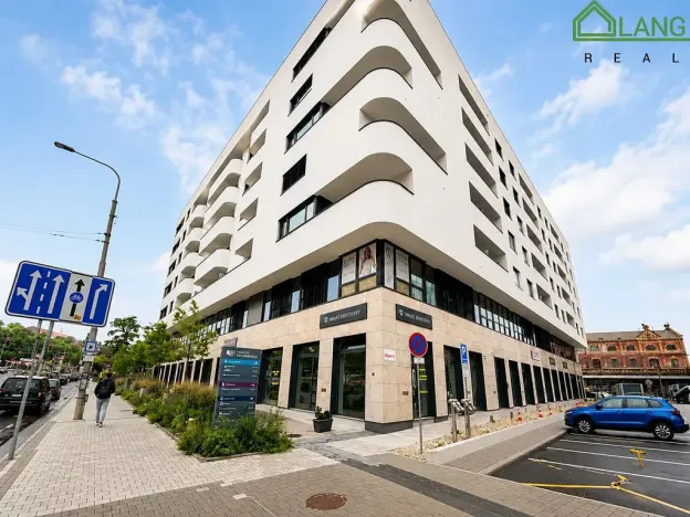 Pronájem garážového stání, Nové Sady, 13 m2