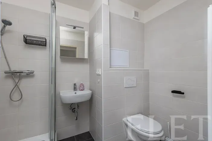 Pronájem bytu 2+kk, Praha - Prosek, Zárybská, 41 m2
