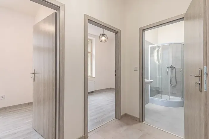 Pronájem bytu 2+kk, Praha - Vršovice, Košická, 29 m2
