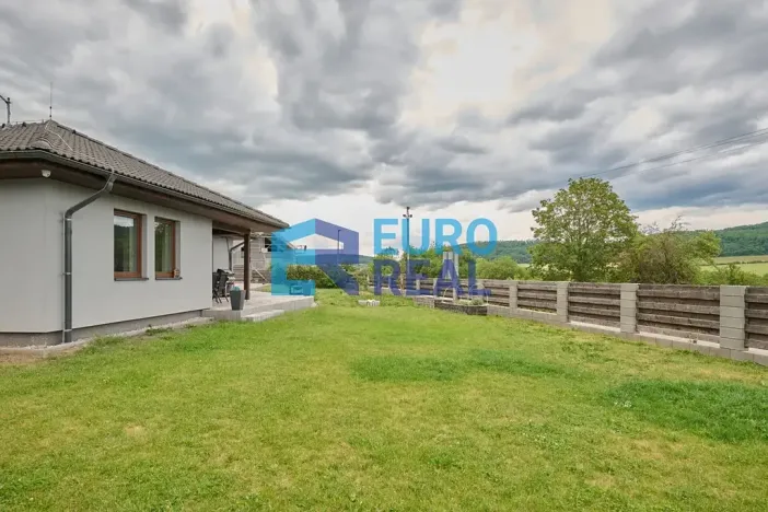 Prodej rodinného domu, Bavoryně, 125 m2