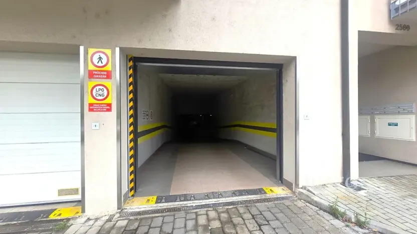 Pronájem garáže, Písek, Gregorova, 16 m2