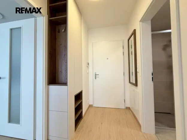 Pronájem bytu 2+kk, Hostivice, Cihlářská, 40 m2