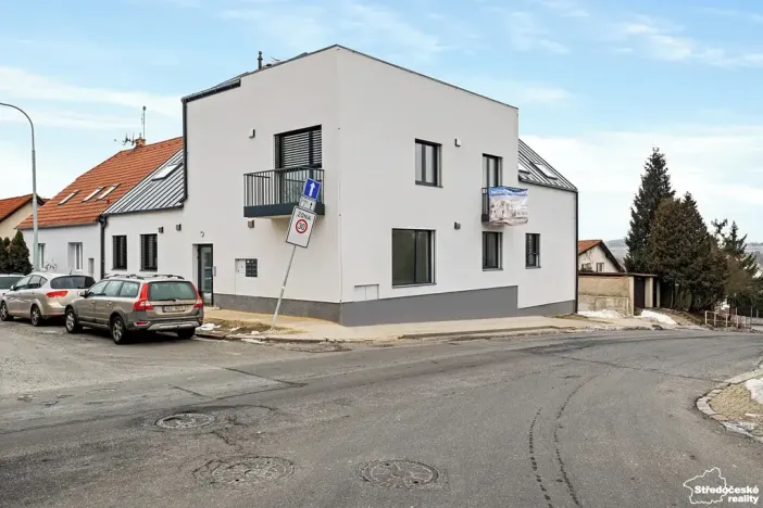 Prodej bytu 3+kk, Praha - Dolní Chabry, Kobyliská, 54 m2