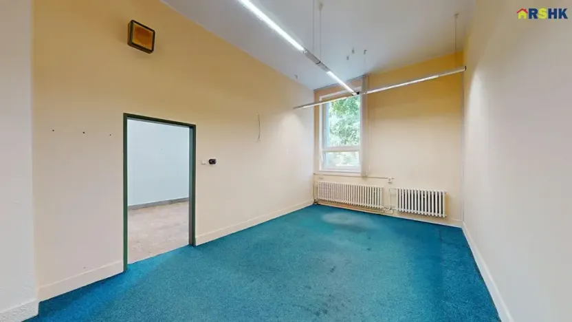 Pronájem kanceláře, Hradec Králové, Akademika Bedrny, 110 m2