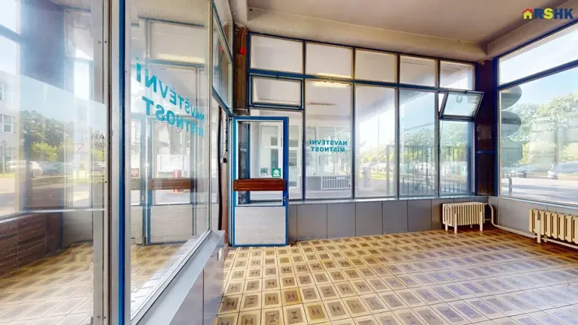 Pronájem kanceláře, Hradec Králové, Akademika Bedrny, 110 m2