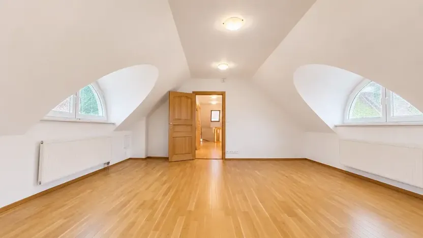 Prodej rodinného domu, Praha - Pitkovice, Klouzková, 181 m2