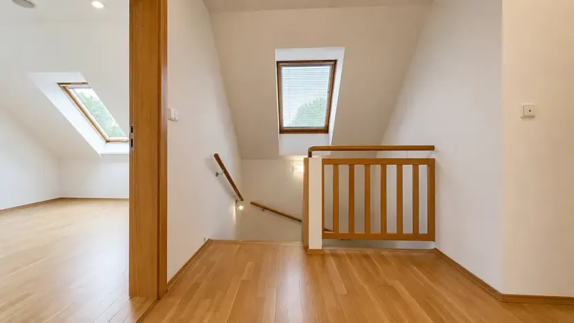 Prodej rodinného domu, Praha - Pitkovice, Klouzková, 181 m2