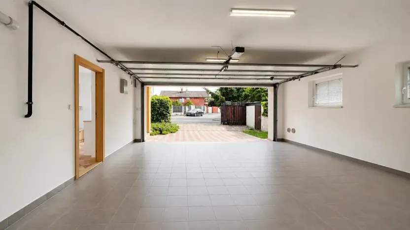 Prodej rodinného domu, Praha - Pitkovice, Klouzková, 181 m2