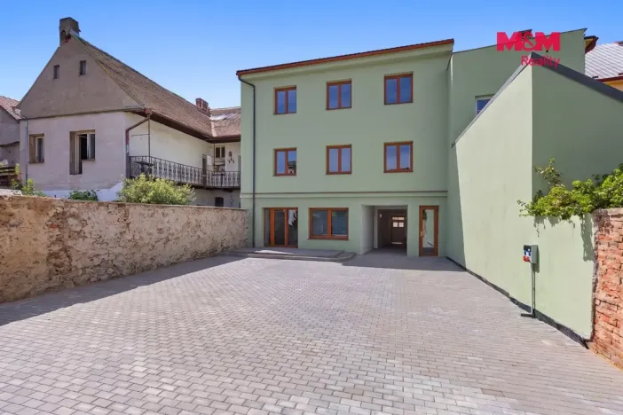 Pronájem bytu 3+1, Heřmanův Městec, náměstí Míru, 75 m2