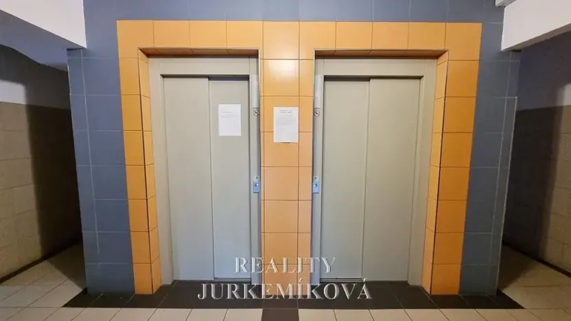 Pronájem bytu 2+kk, České Budějovice, Labská, 44 m2