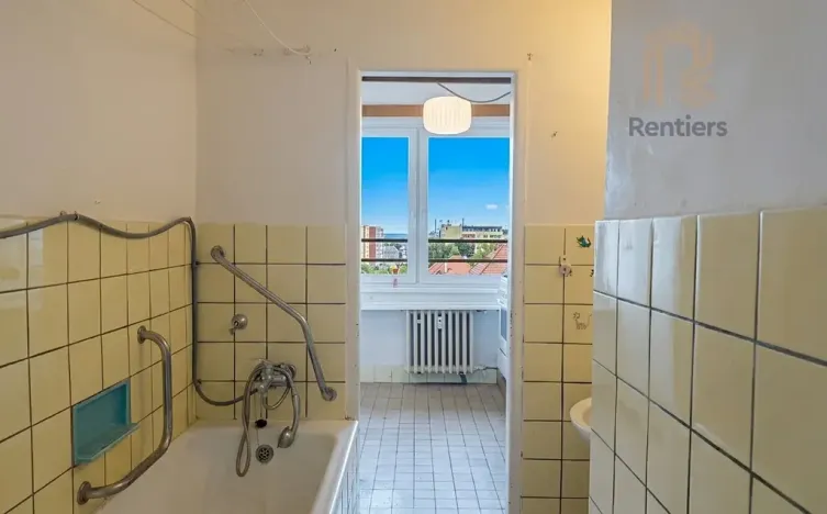 Prodej bytu 3+1, Kladno, nám. Edvarda Beneše, 52 m2