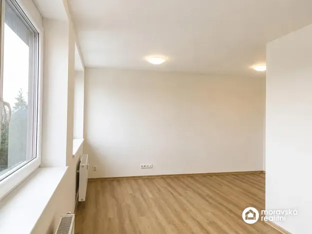 Pronájem bytu 1+kk, Brno, Košuličova, 35 m2
