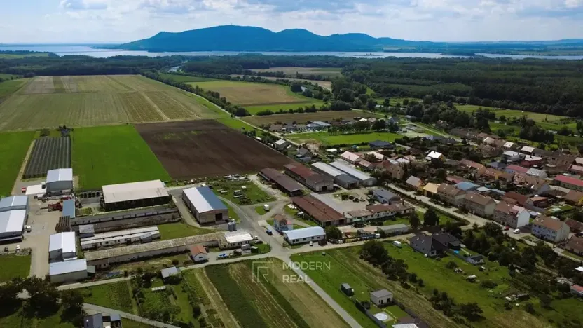 Prodej pozemku pro bydlení, Ivaň, 715 m2
