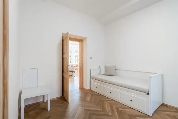 Pronájem bytu 4+1, Praha - Vinohrady, Hradešínská, 120 m2