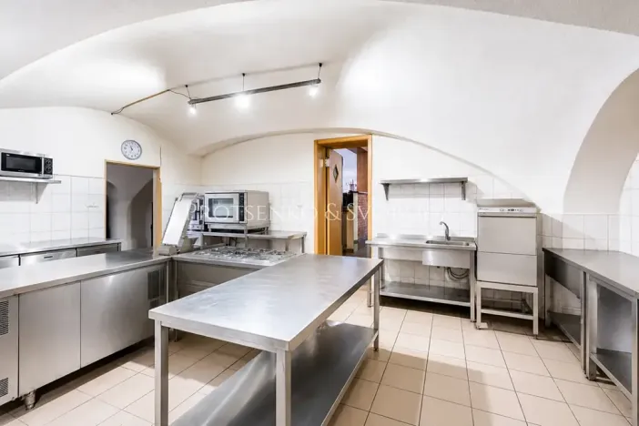 Prodej ubytování, Dobšice, Lahoferova, 218 m2