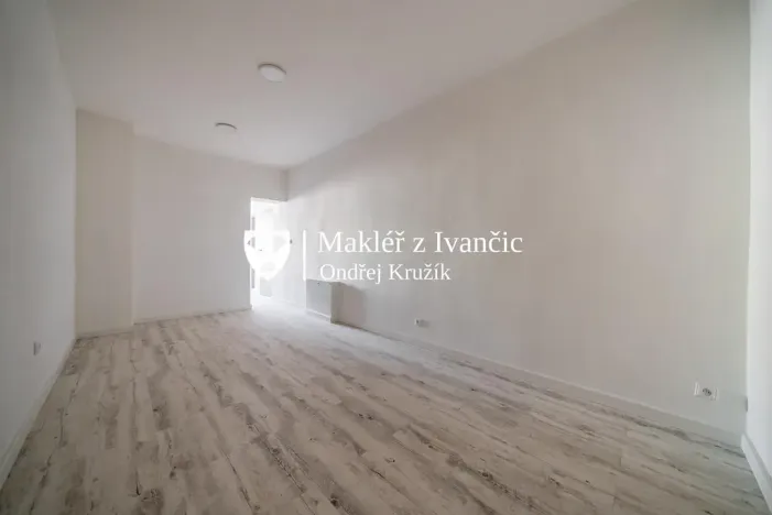 Prodej bytu 2+kk, Počenice-Tetětice - Počenice, 33 m2