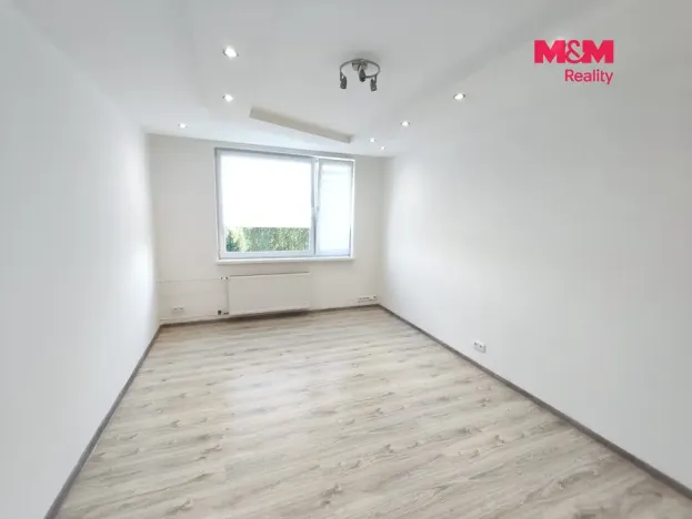 Pronájem bytu 2+kk, Lány, U lipky, 44 m2