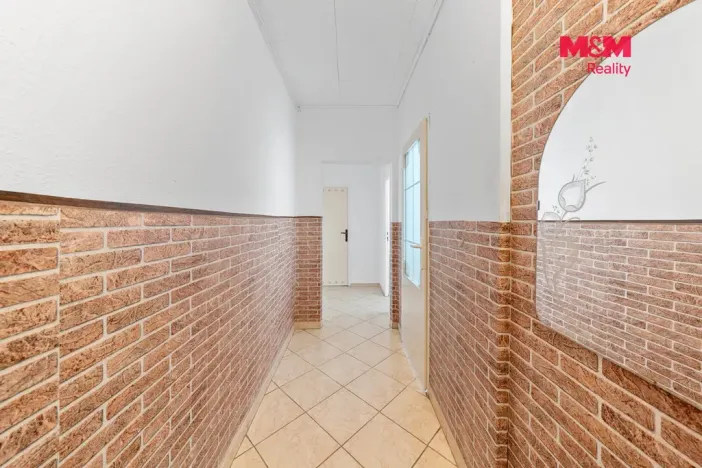 Prodej bytu 2+1, Povrly, Sídliště II, 58 m2