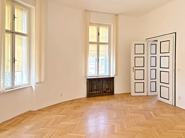 Pronájem kanceláře, Brno, Křížová, 235 m2