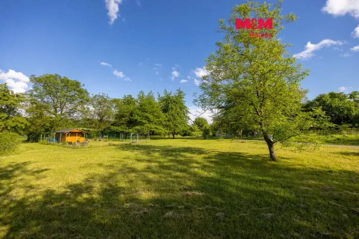 Prodej pozemku pro bydlení, Chroustovice - Mentour, 1596 m2