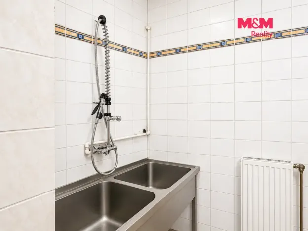 Pronájem restaurace, Praha - Vinohrady, Slovenská, 105 m2