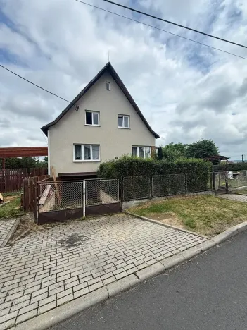 Prodej podílu vícegeneračního domu, Drmoul, Luční, 303 m2