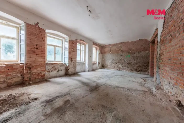 Prodej rodinného domu, Krásno, Náměstí, 348 m2