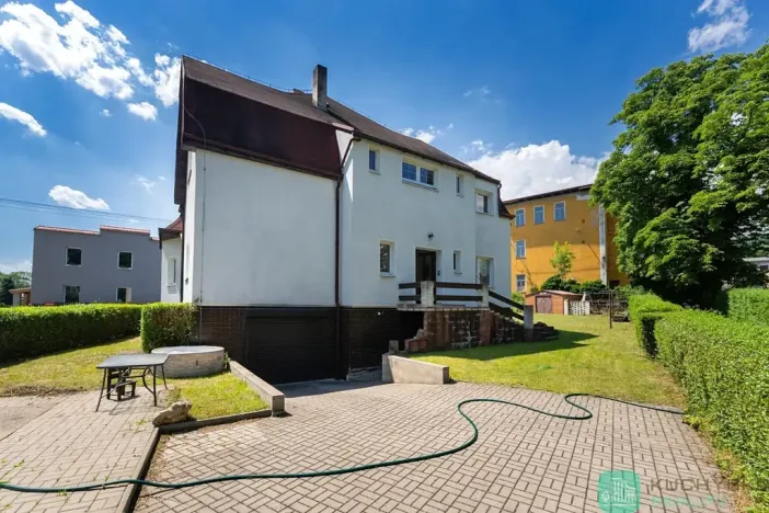 Prodej vícegeneračního domu, Hrob, 346 m2